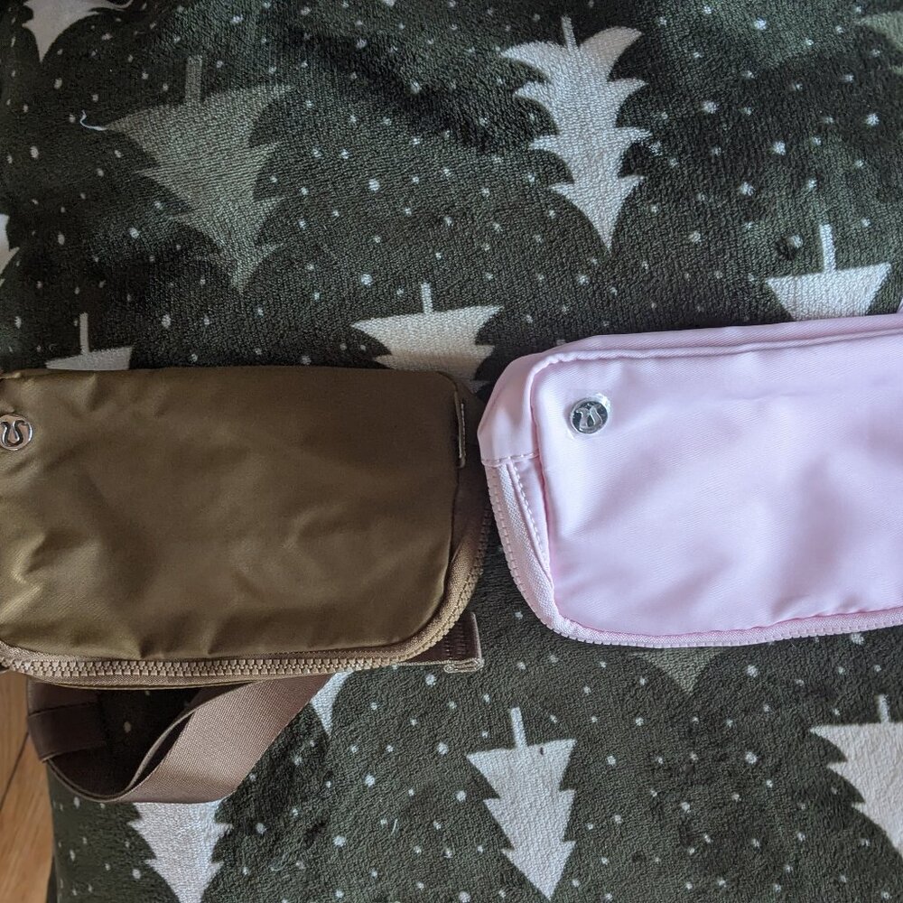 Lululemon bag